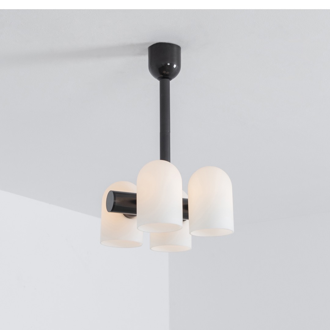 Hängeleuchte ODYSSEY 4-flammig mit matten Opalgläsern Hängeleuchte ODYSSEY 4-flammig mit matten Opalgläsern