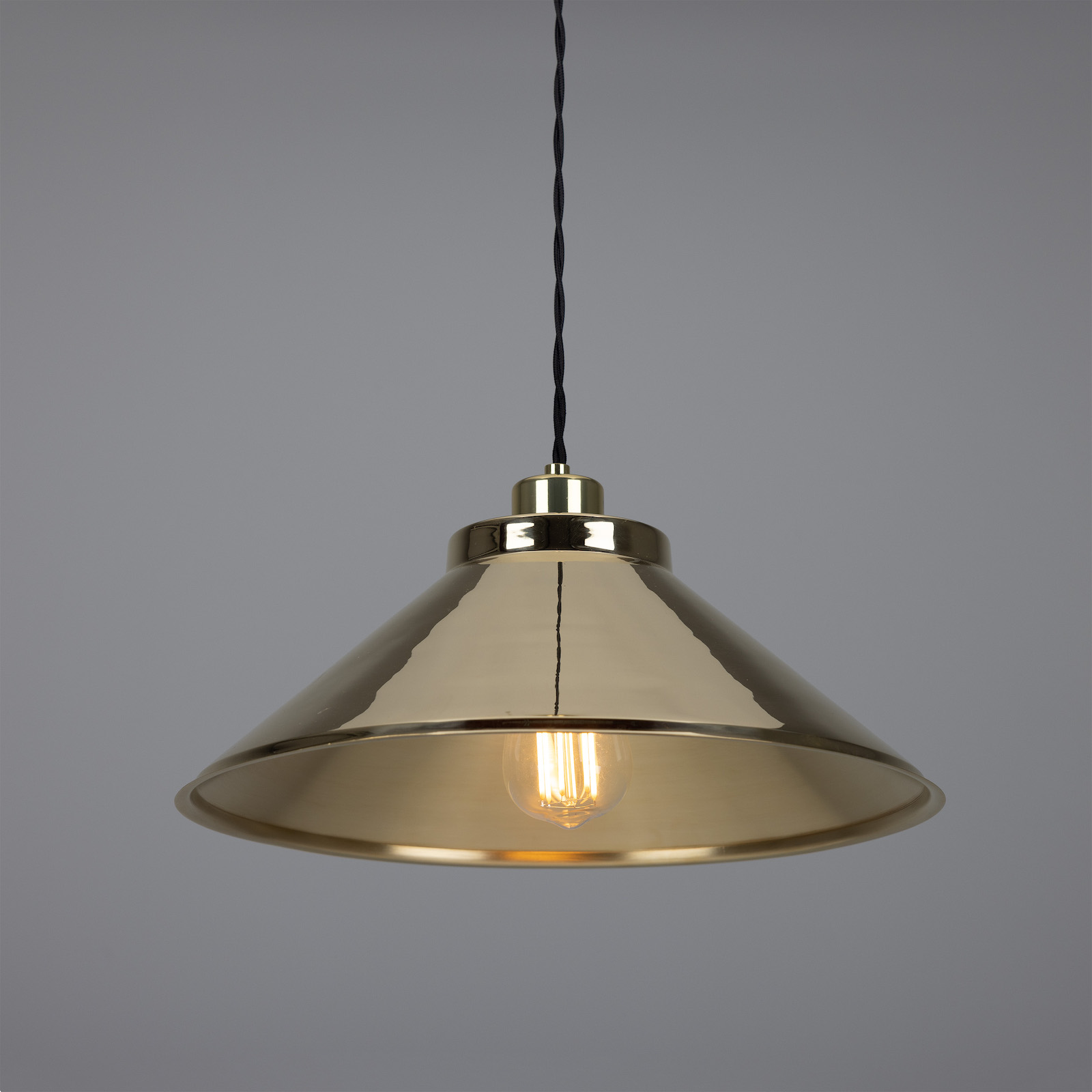 Traditional brass coolie pendant lamp from the manufactory: Messing poliert