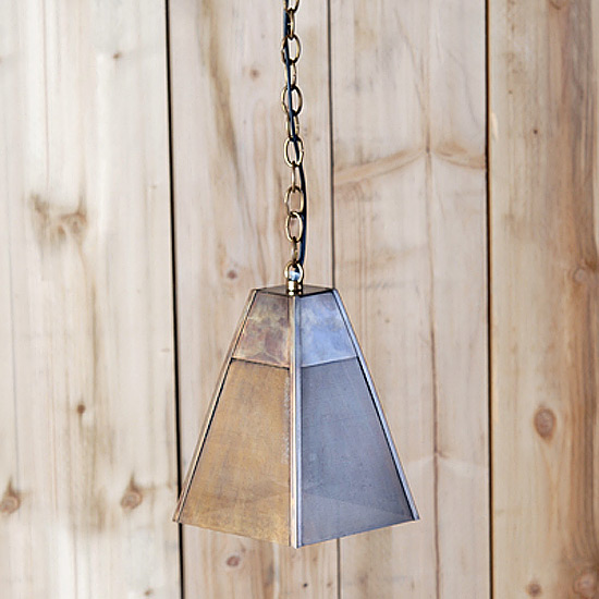 Bild 13: Ausführung in patiniertem Messing, kleines Modell PASCAL Pendelleuchte mit perforiertem Messing-Schirm: Ausführung in patiniertem Messing, kleines Modell