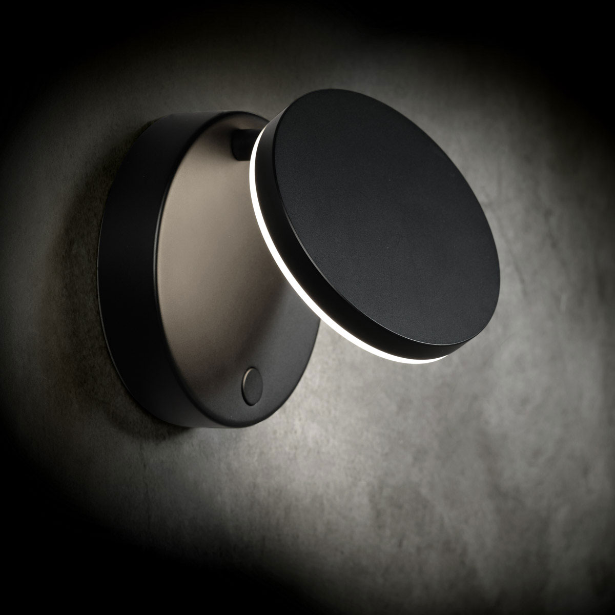 Einstellbare, minimalistische LED-Wandleuchte PLANO, mit Dimmer: Schwarzes Modell mit Tast-Dimmer