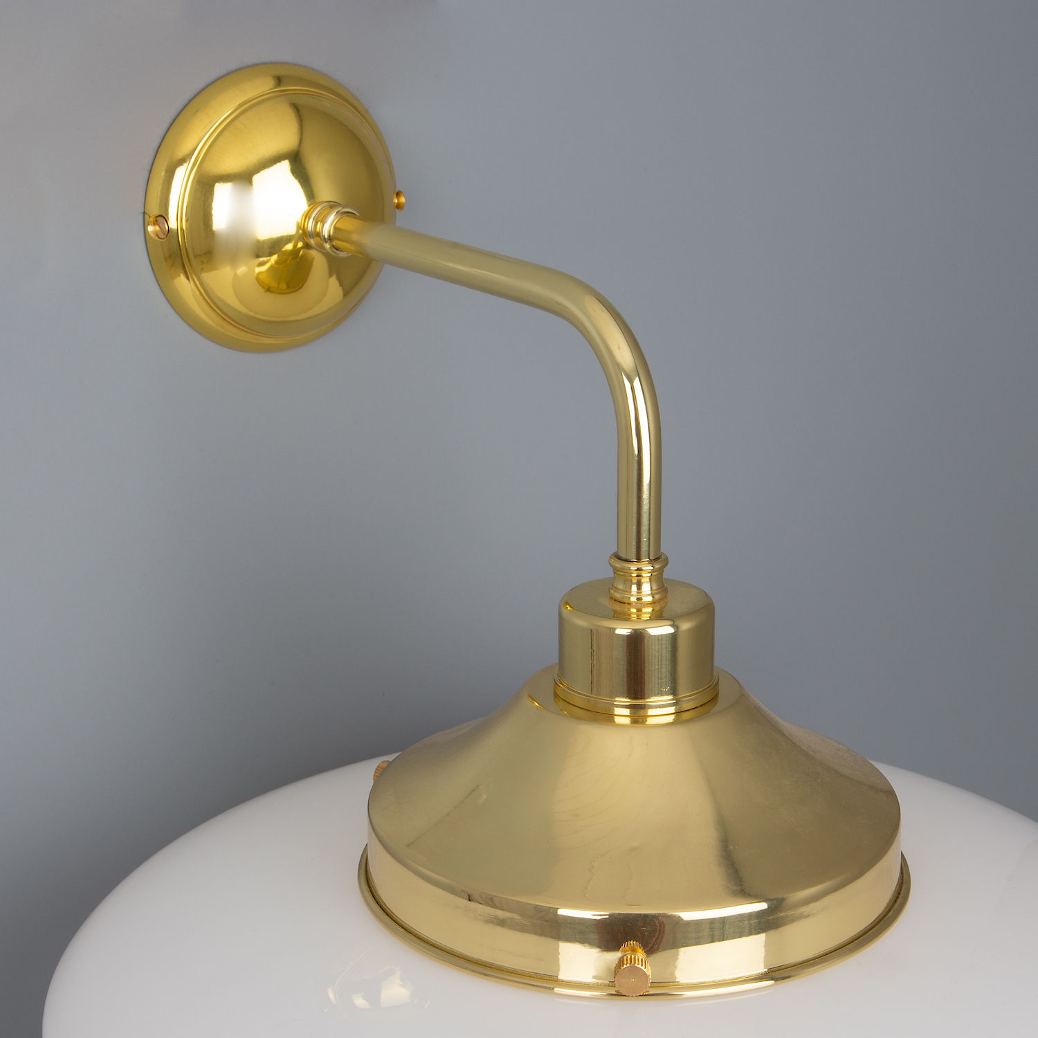 Vintage Wall Light With Stepped Opal Glass: Messing poliert