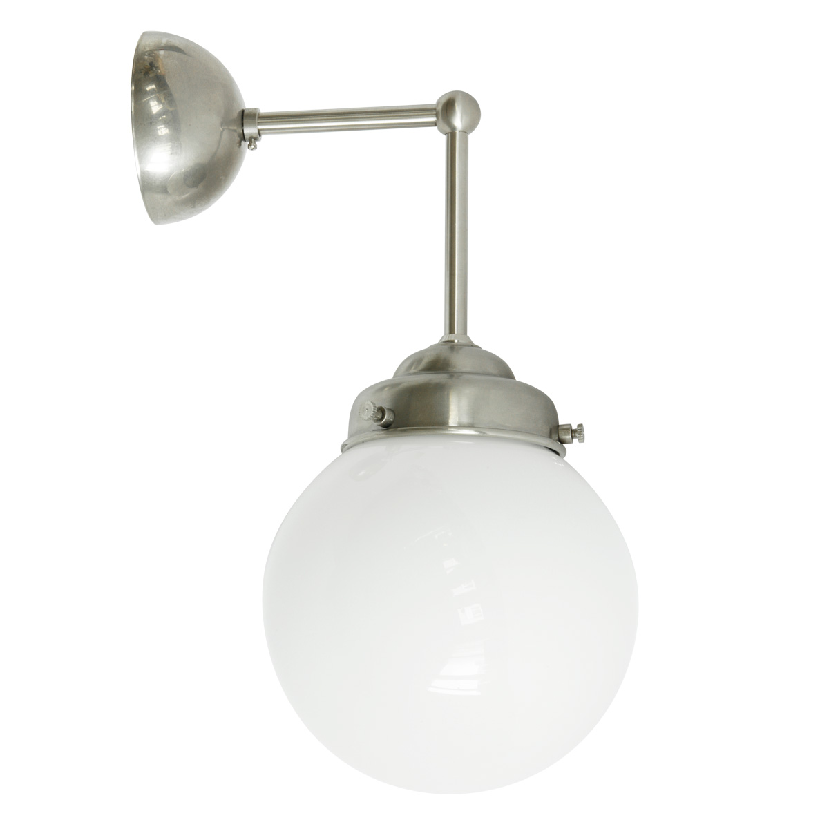 Kugel-Wandleuchte mit abgehängtem Opalglas Ø 15 cm Kugel-Wandleuchte mit abgehängtem Opalglas Ø 15 cm