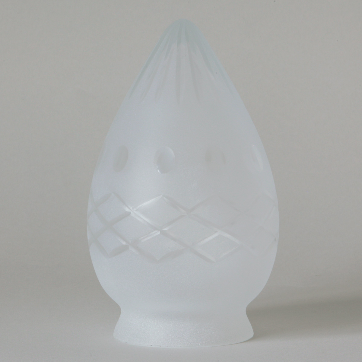 Jugendstil-Wandlampe mit satinierten Schliff-Spitzglas: Jugendstil-Satinglas geschliffen