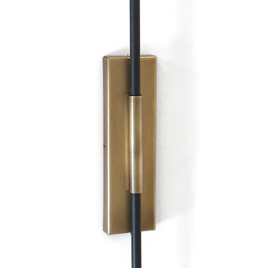 Bild 12: Wandteil, hier in 25/12 Schwarz+Messing patiniert Flexibel schwenkbare, zeitlose Wandleuchte: Wandteil, hier in 25/12 Schwarz+Messing patiniert