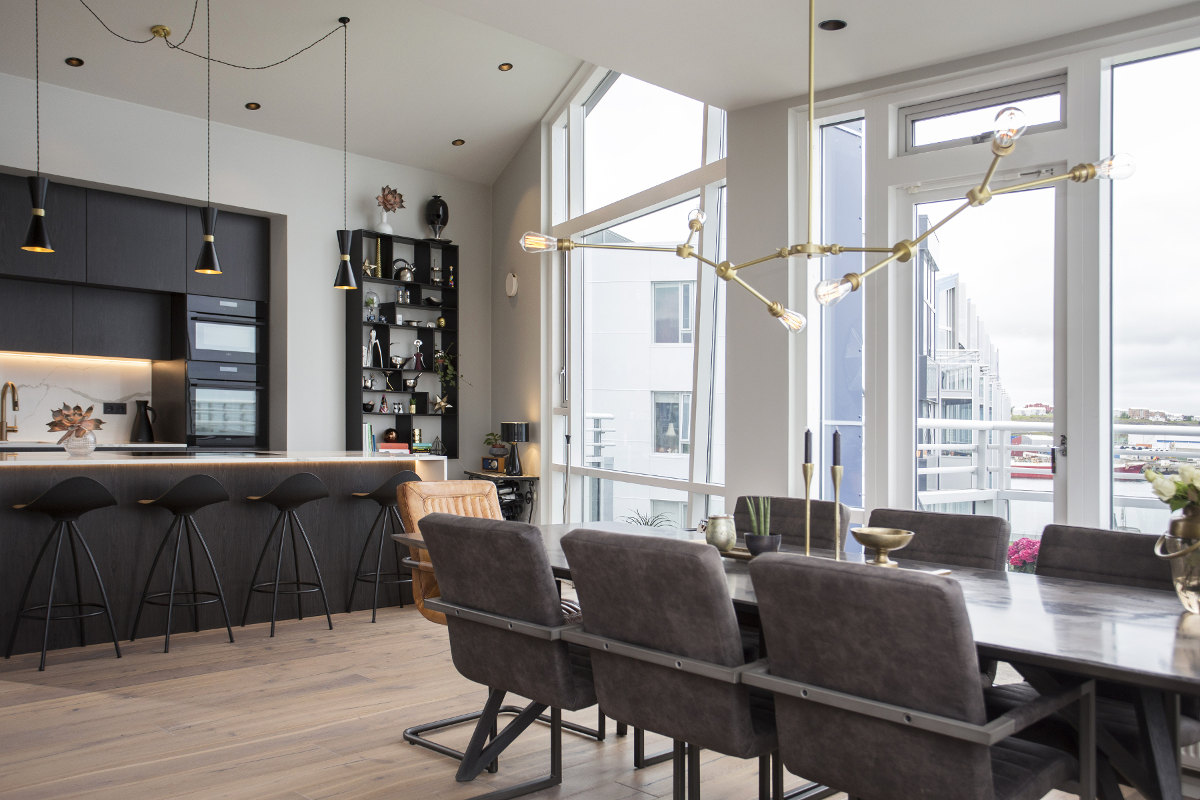 Bild 10: Messing satiniert Verzweigter Gelenk-Deckenleuchter mit 6 Fassungen: Messing satiniert