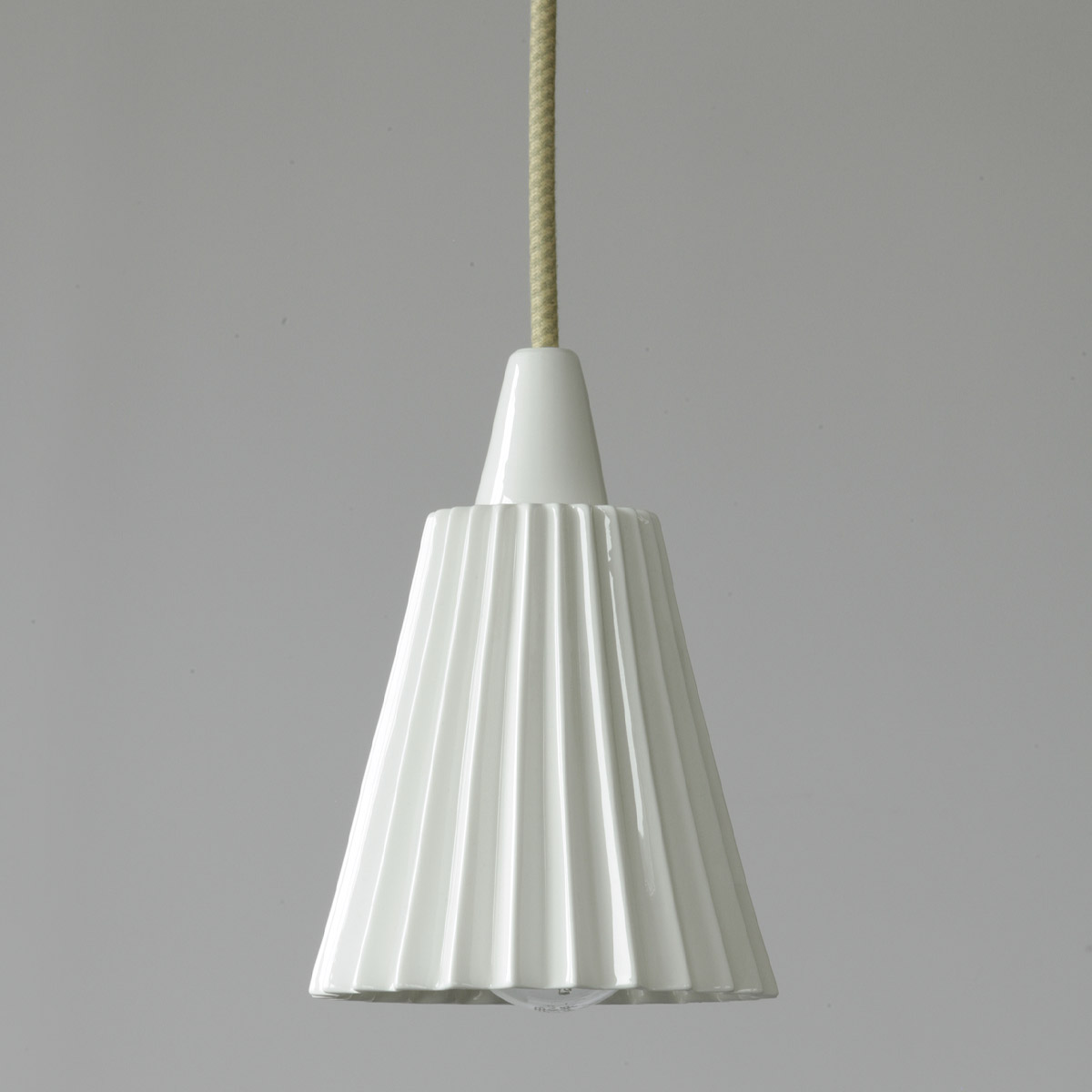 Small pendant light with pleated porcelain shade