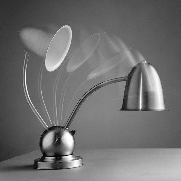 Swiveling bedside lamp in nickel-plated brass Swiveling bedside lamp in nickel-plated brass