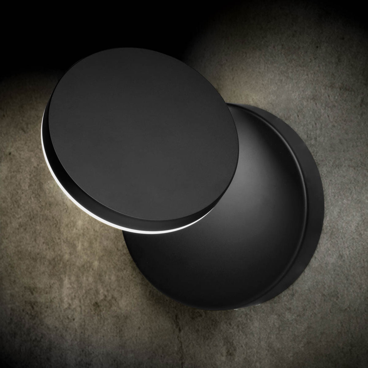 Einstellbare, minimalistische LED-Wandleuchte PLANO, mit Dimmer: Schwarzes Modell ohne Tast-Dimmer