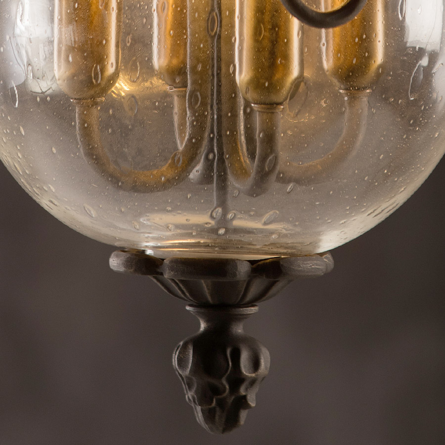 Exklusive Hängeleuchte mit Glas und geschmiedeten Ornamenten: (Ausführung „Alt-Bronze“)