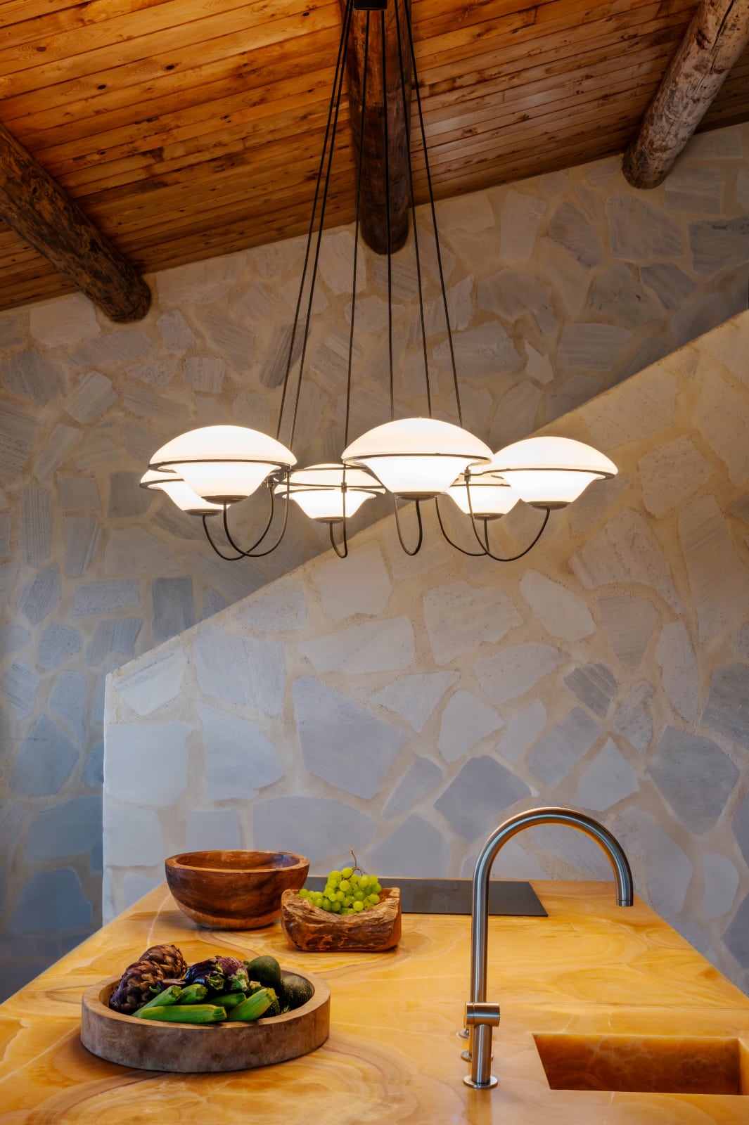 Retro-Futuristischer UFO-Design-Kronleuchter IN THE AIR 6, Bild 6 Retro-Futuristischer UFO-Design-Kronleuchter IN THE AIR 6, Bild 6