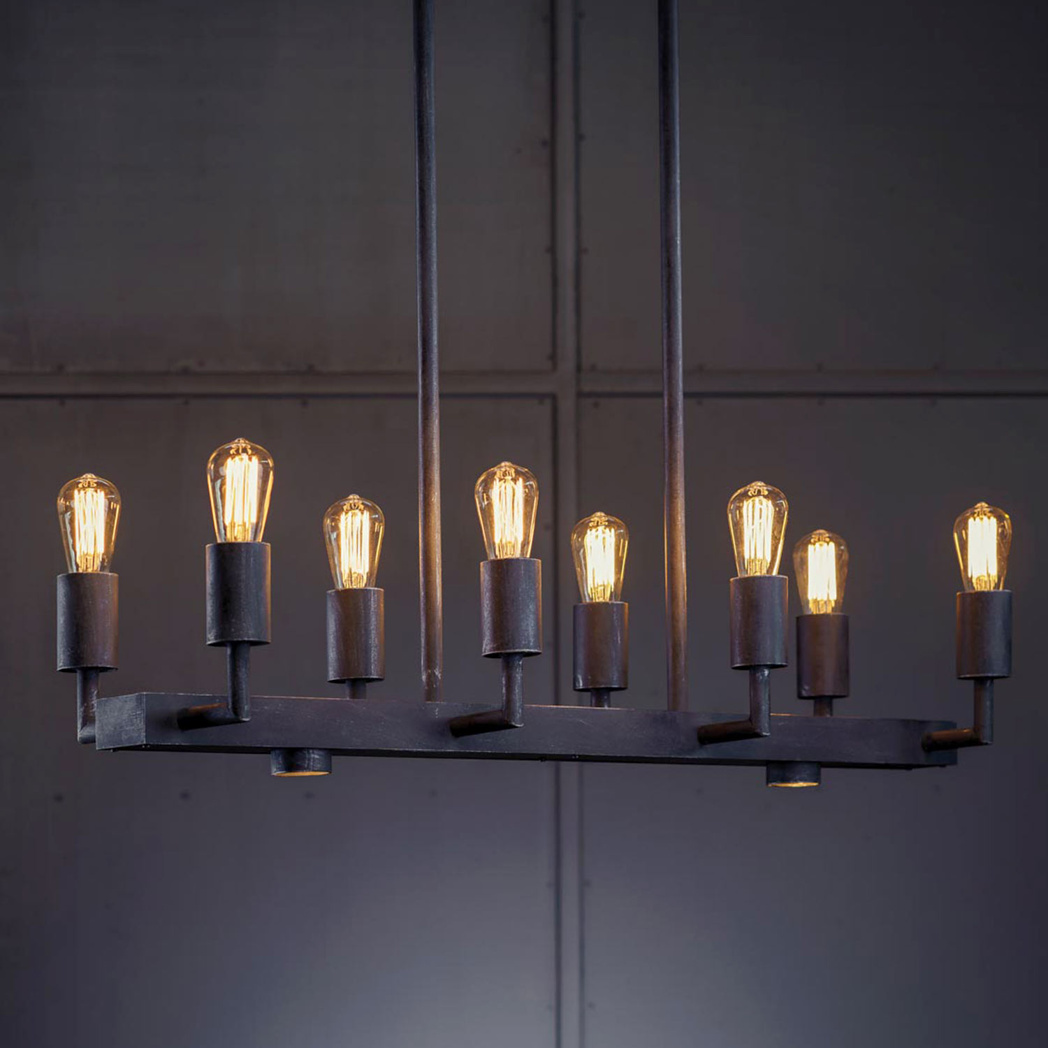 Stahl-Hängeleuchte HL2678 mit zwei Downlights für Tische und Theken Stahl-Hängeleuchte HL2678 mit zwei Downlights für Tische und Theken