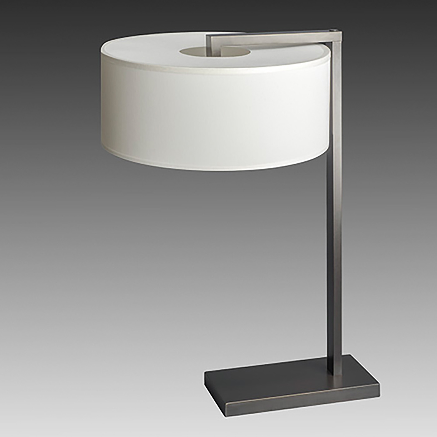 Clean, Modern Table Lamp with Round Fabric Shade L152: Tischleuchte mit rundem Textilschirm, hier in schwarz patiniert