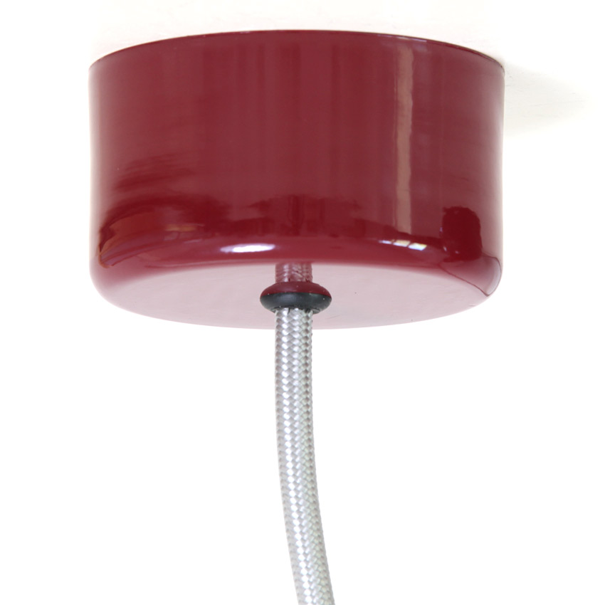 Kleine, rote Metall-Pendelleuchte A160: Der Metall-Baldachin der kleinen Pendelleuchte Augustin A160 von Jieldé