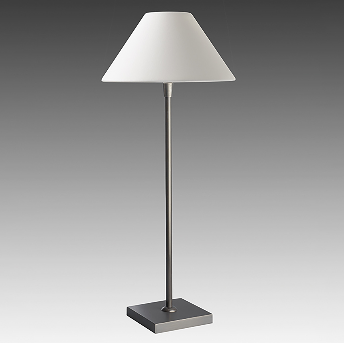 Classic, Simple Table Lamp with Brass Base, Three Sizes L20: Modell 2 in schwarz patiniert
