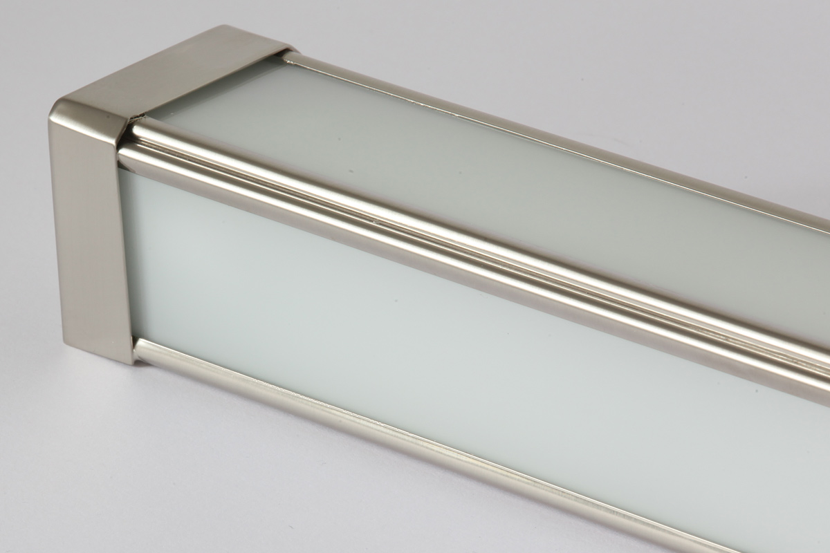 Bild 7: Detail der Ausführung in 18 Nickel matt Elegante Kassetten-Wandleuchte FILO aus Messing, 30–60 cm: Detail der Ausführung in 18 Nickel matt