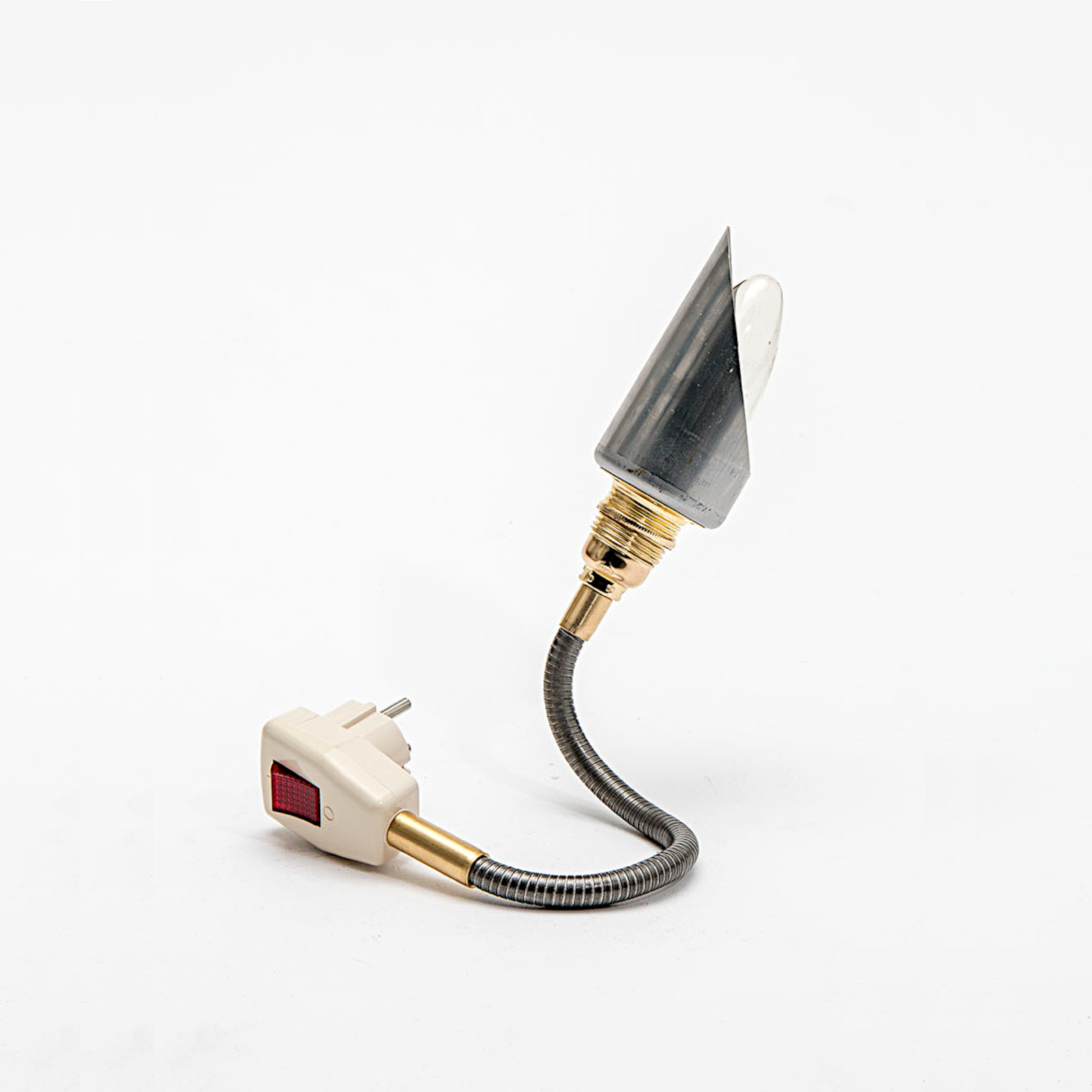 Steckerleuchte GLÜHWÜRMCHEN STAHL ROH mit Blendschutz-Zylinder, Bild 3 Steckerleuchte GLÜHWÜRMCHEN STAHL ROH mit Blendschutz-Zylinder, Bild 3