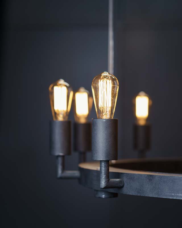 Bild 4: hier in „Eisen Natur“ Geschmiedeter Ring-Hängeleuchter HL2674 mit Downlights, Ø 140 cm: hier in „Eisen Natur“