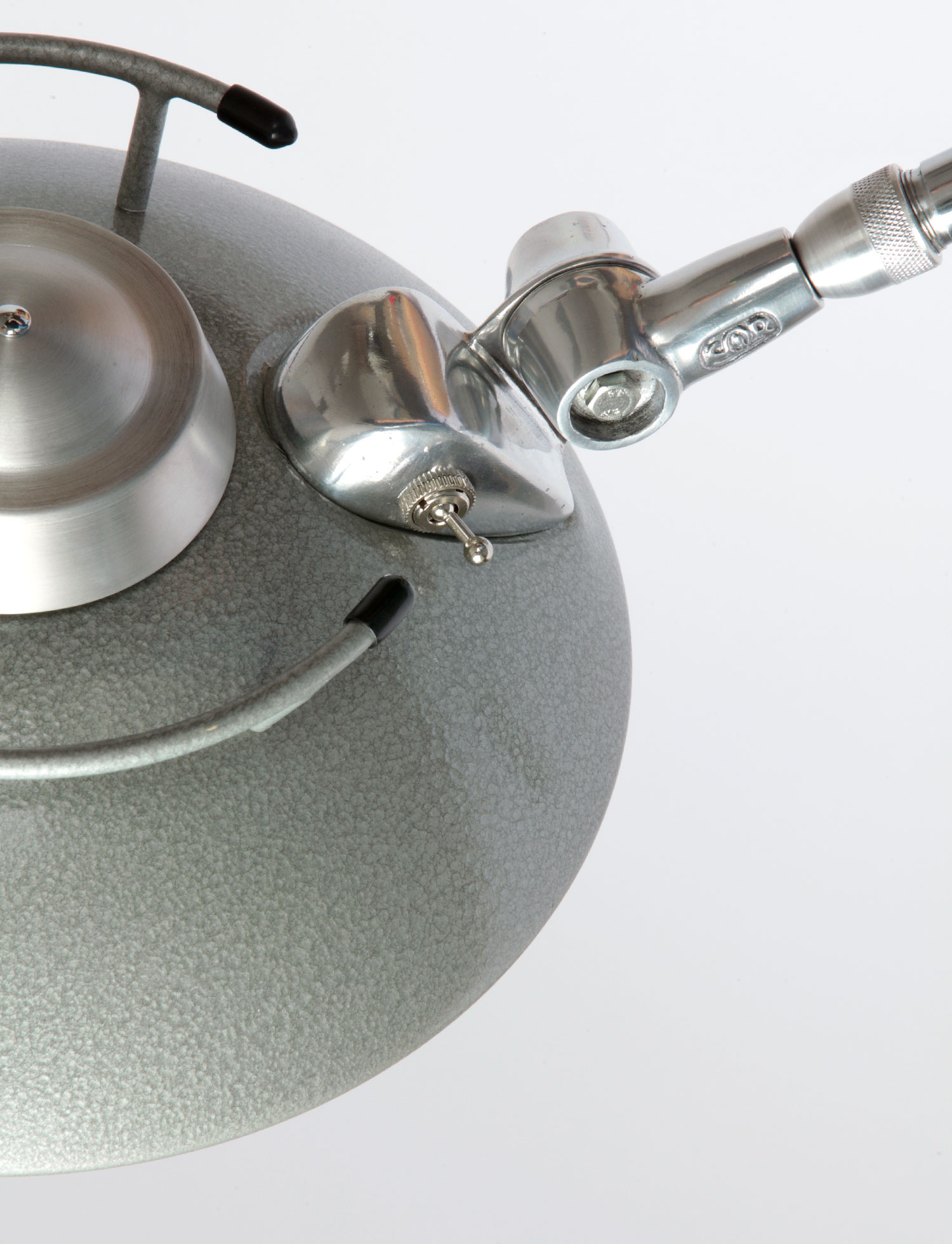 Bild 7: Schöner Metall-Kippschalter Gelenk-Wandleuchte nach Ferdinand SOLÈRE im Industriestil der 1950er Jahre: Schöner Metall-Kippschalter