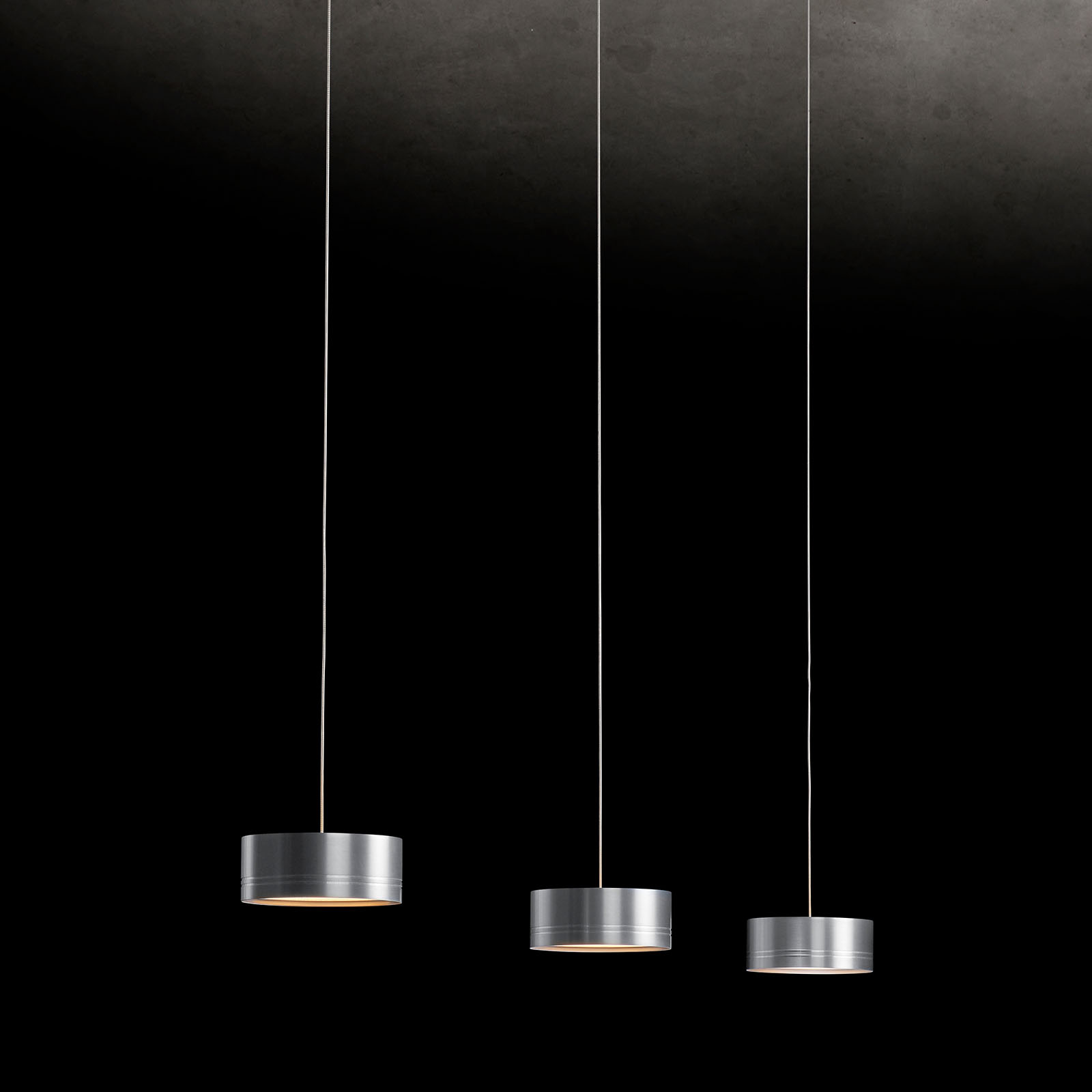 Modern two or three-light up/down LED pendant light FAVOR: Oberfläche Platin