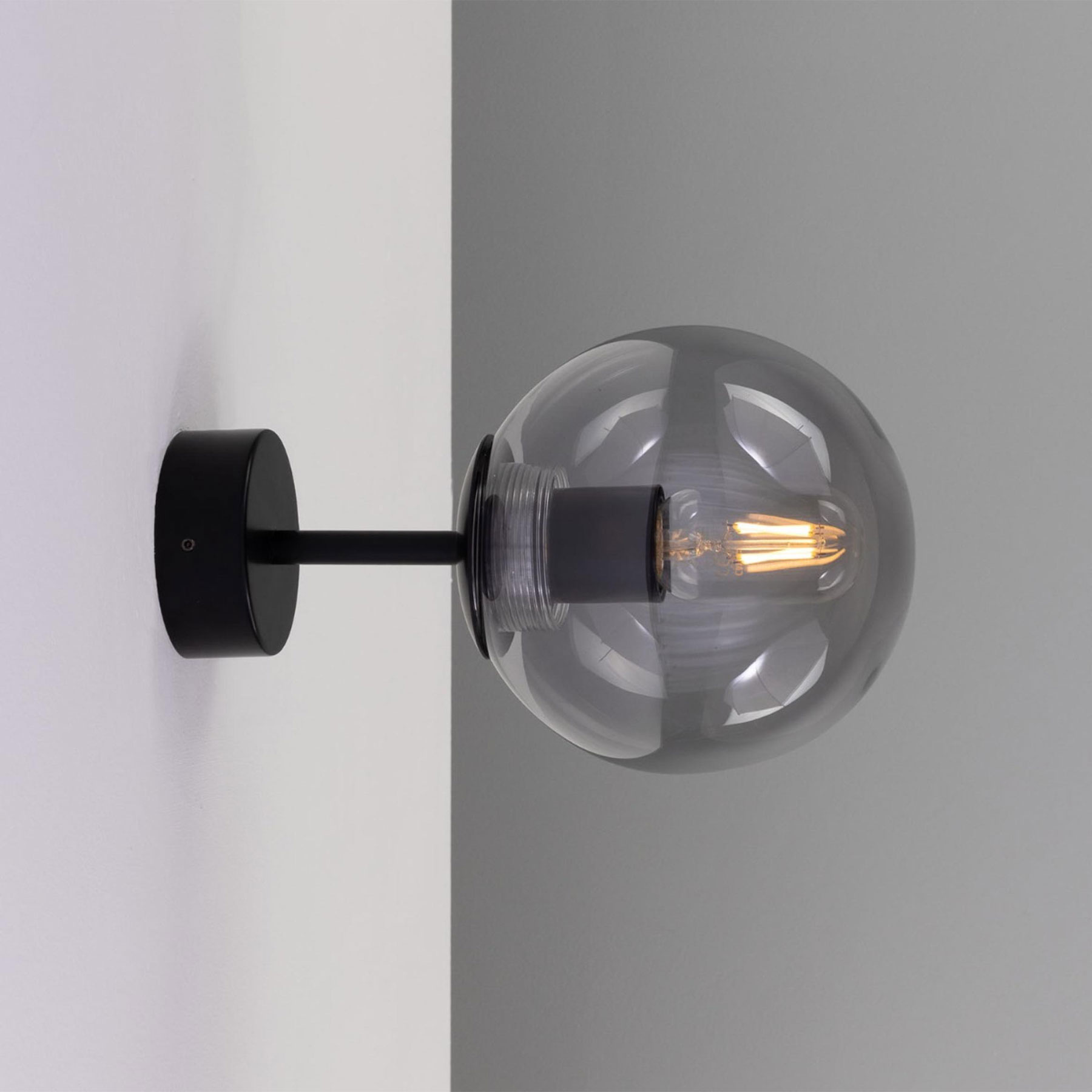 Timeless Globe Wall Light with Clear or Smoke Glass Ø 17 cm