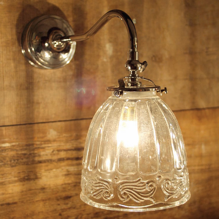 Nostalgische Wandlampe GRAMPA aus Belgien: Rustikal und charmant: Die Wandlampe mit dem rustikalen Glas 400 (dieses Glas ist momentan nicht lieferbar), hier mit Trafo im Wandteil für