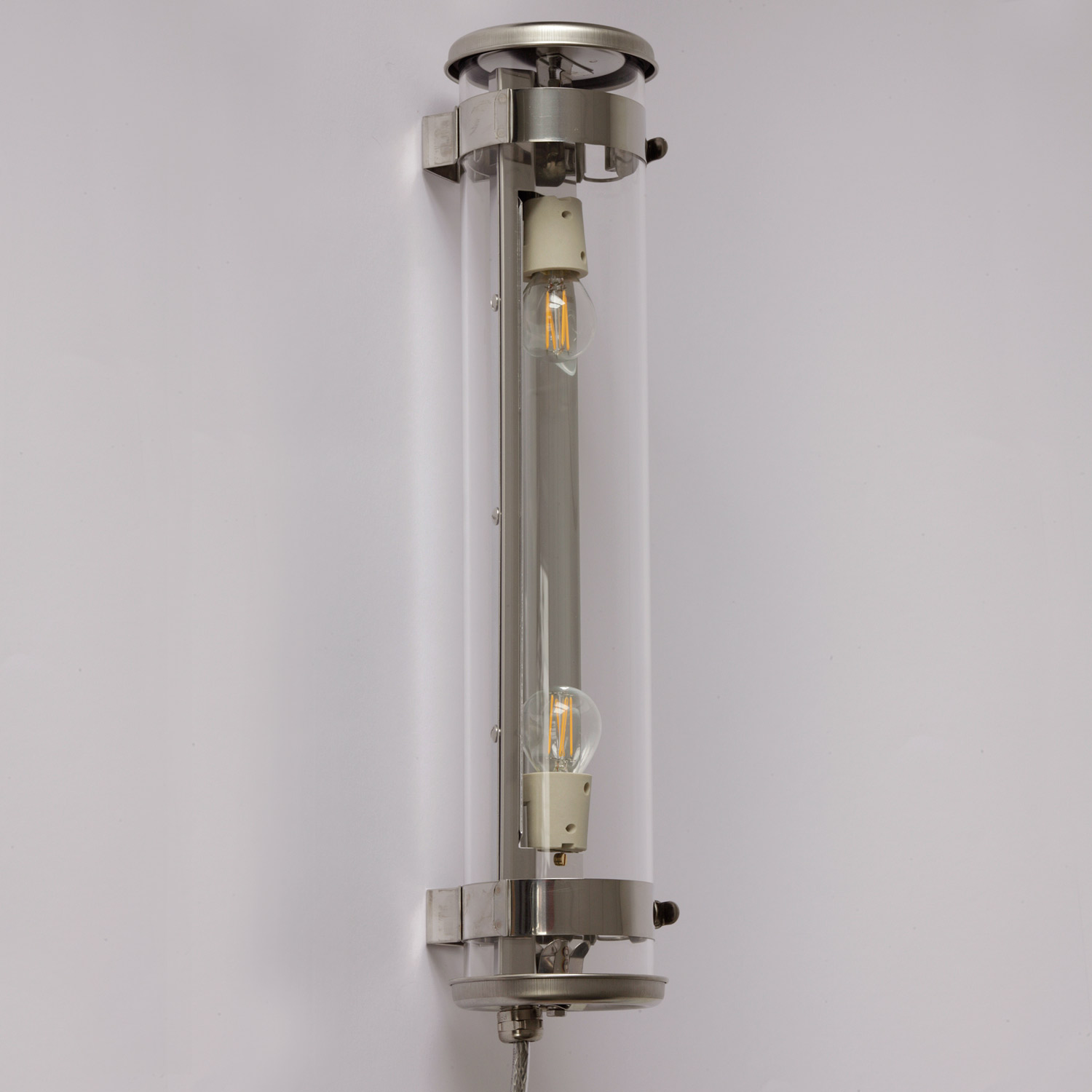 Glasröhren-Leuchte MUSSET, Ø 10 cm: Die Glasröhren-Leuchte in Wandmontage mit Reflektor in silber/Edel-Stahl, ohne Gewebe-Abschirmung