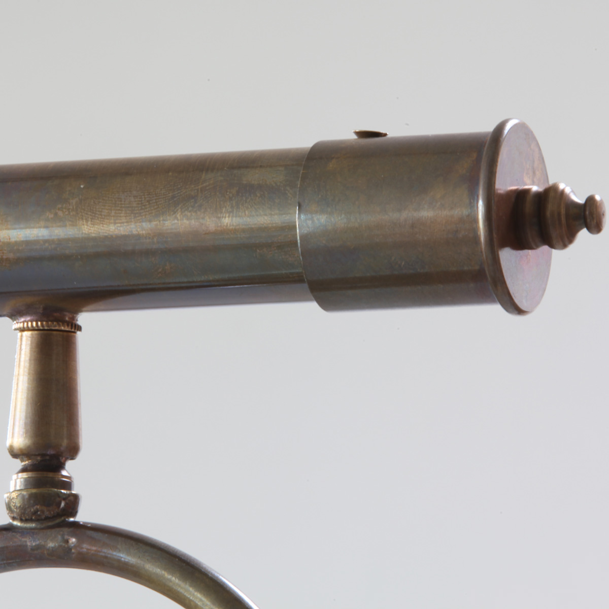 Nostalgische Balkenlampe mit prismatischen Glasschirmen, Bild 7 Nostalgische Balkenlampe mit prismatischen Glasschirmen, Bild 7