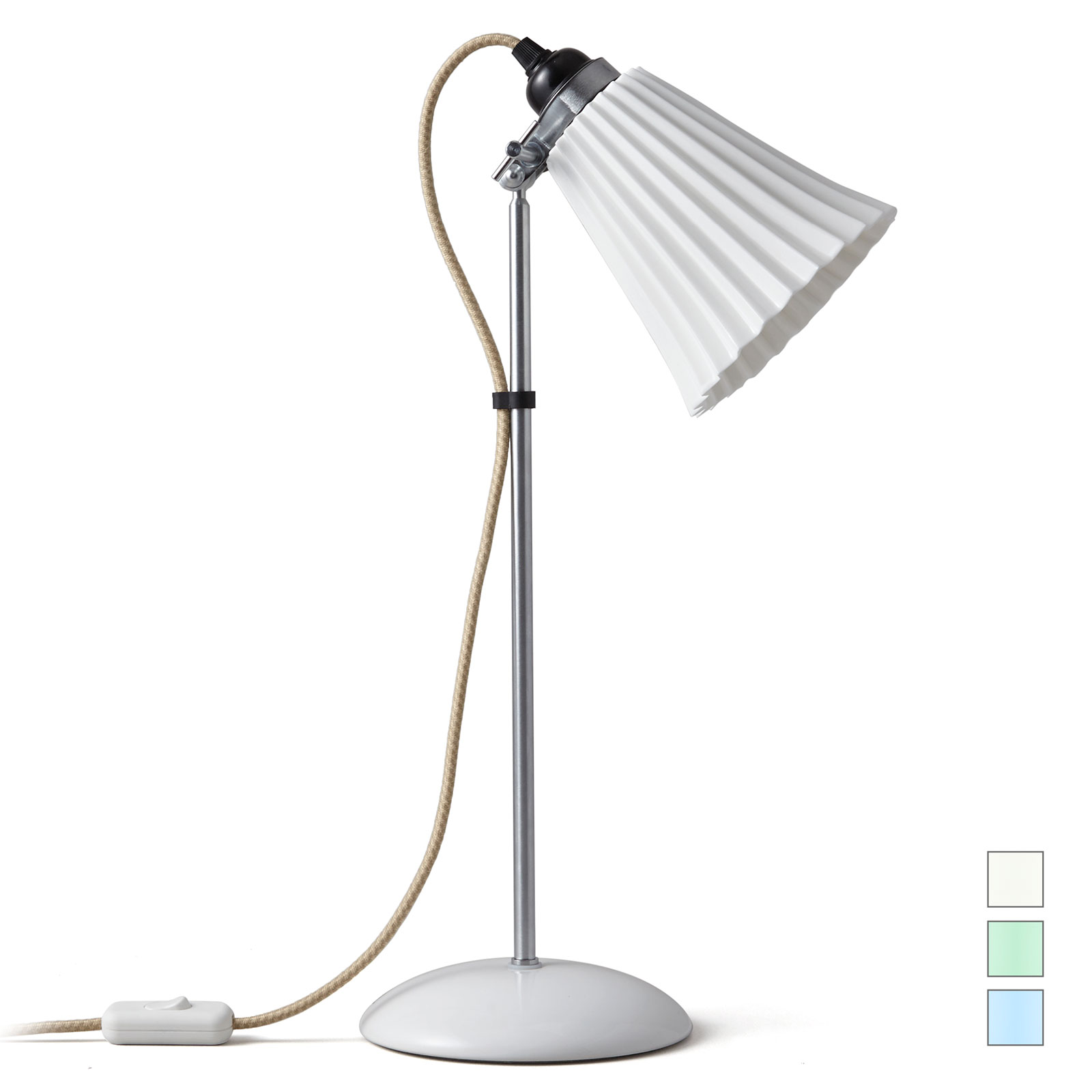 Charming bedside lamp made of porcelain Charming bedside lamp made of porcelain