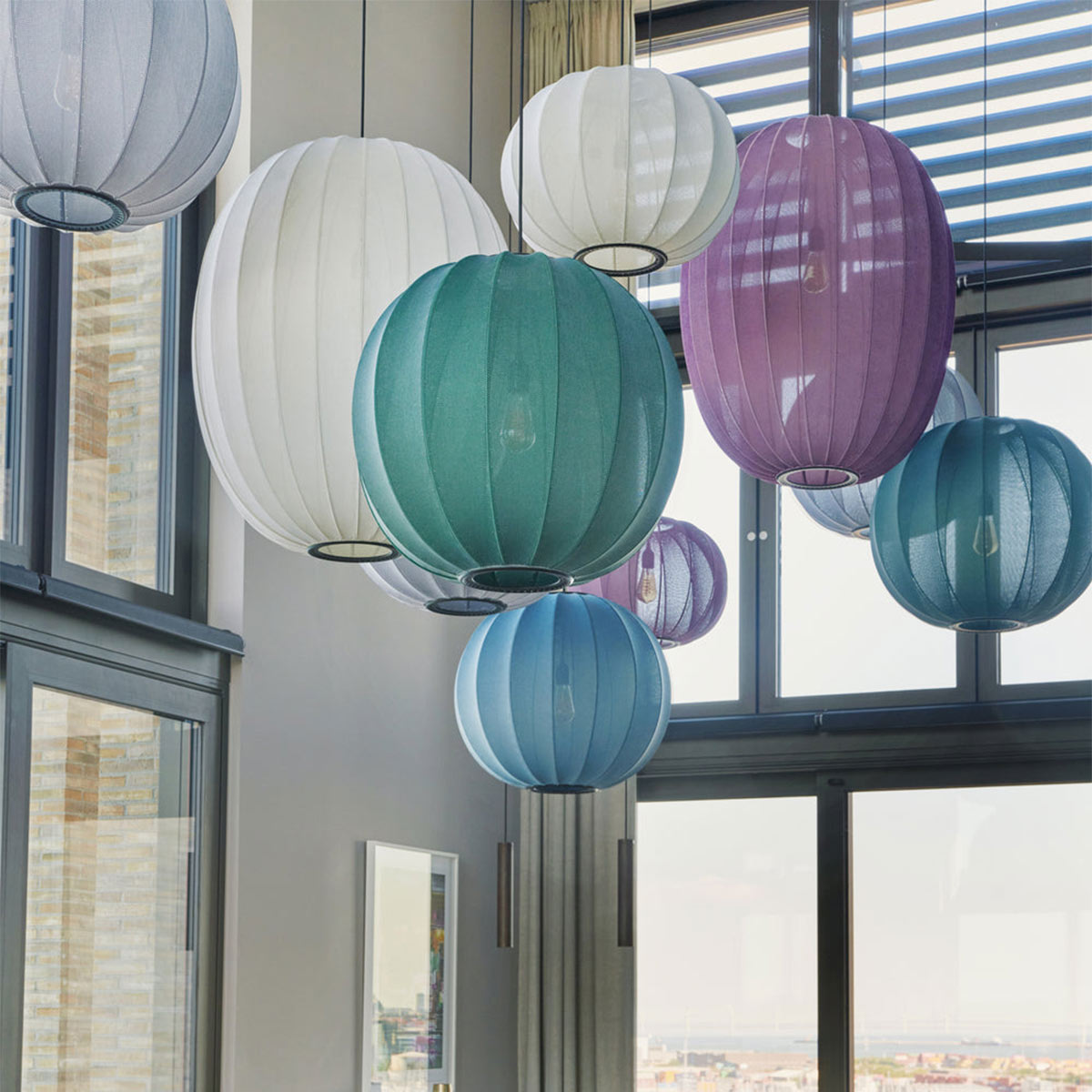Sehr große Textil-Hängeleuchte im Lampion-Look, Ø 65 cm, viele Farben – Casa Lumi