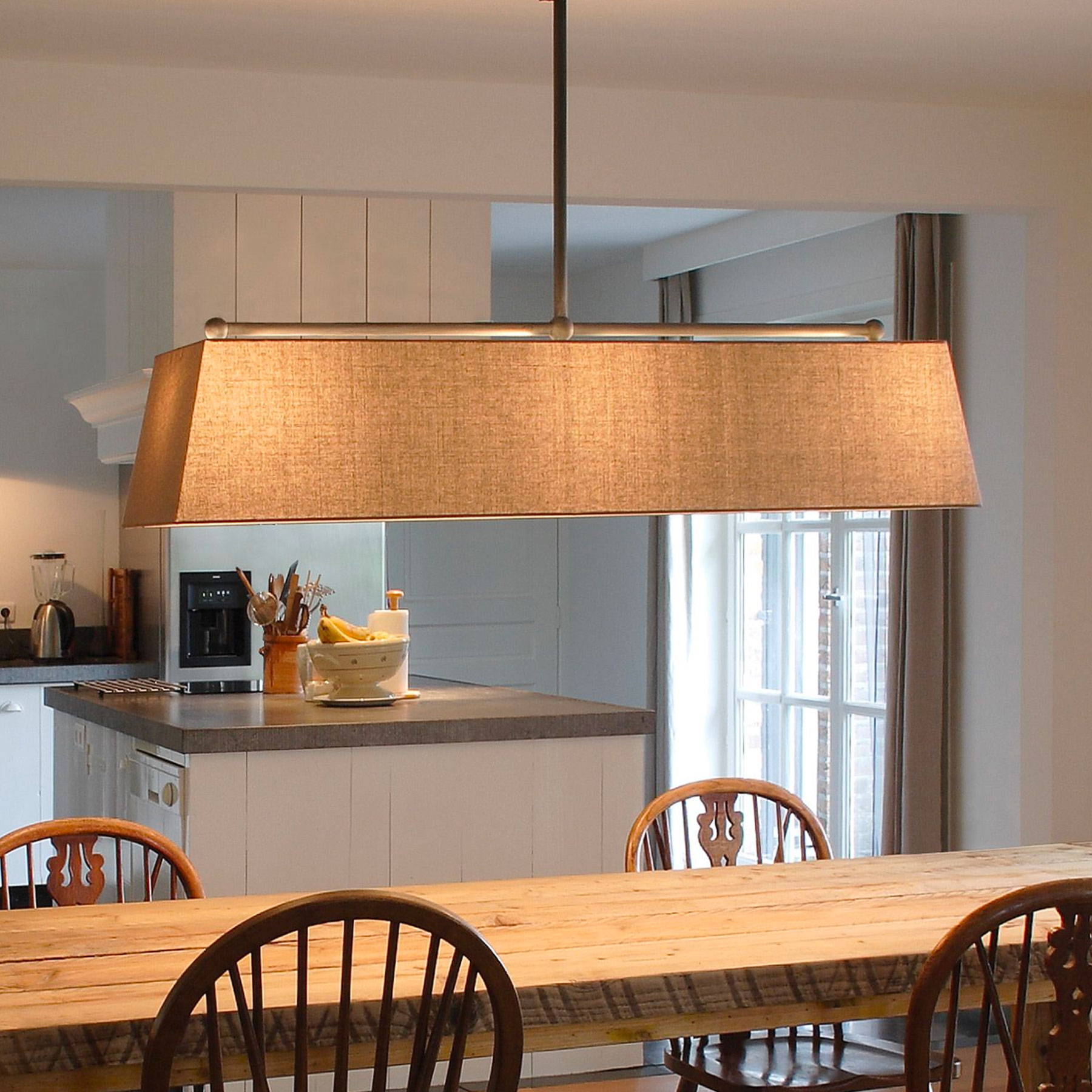 Bild 4: Tischbeleuchtung: Modell 2 mit Schirm in Leinen natur Dreiflammige Esstisch-Hängeleuchte mit Leinen-Stoffschirm im Cottage-Stil: Tischbeleuchtung: Modell 2 mit Schirm in Leinen natur