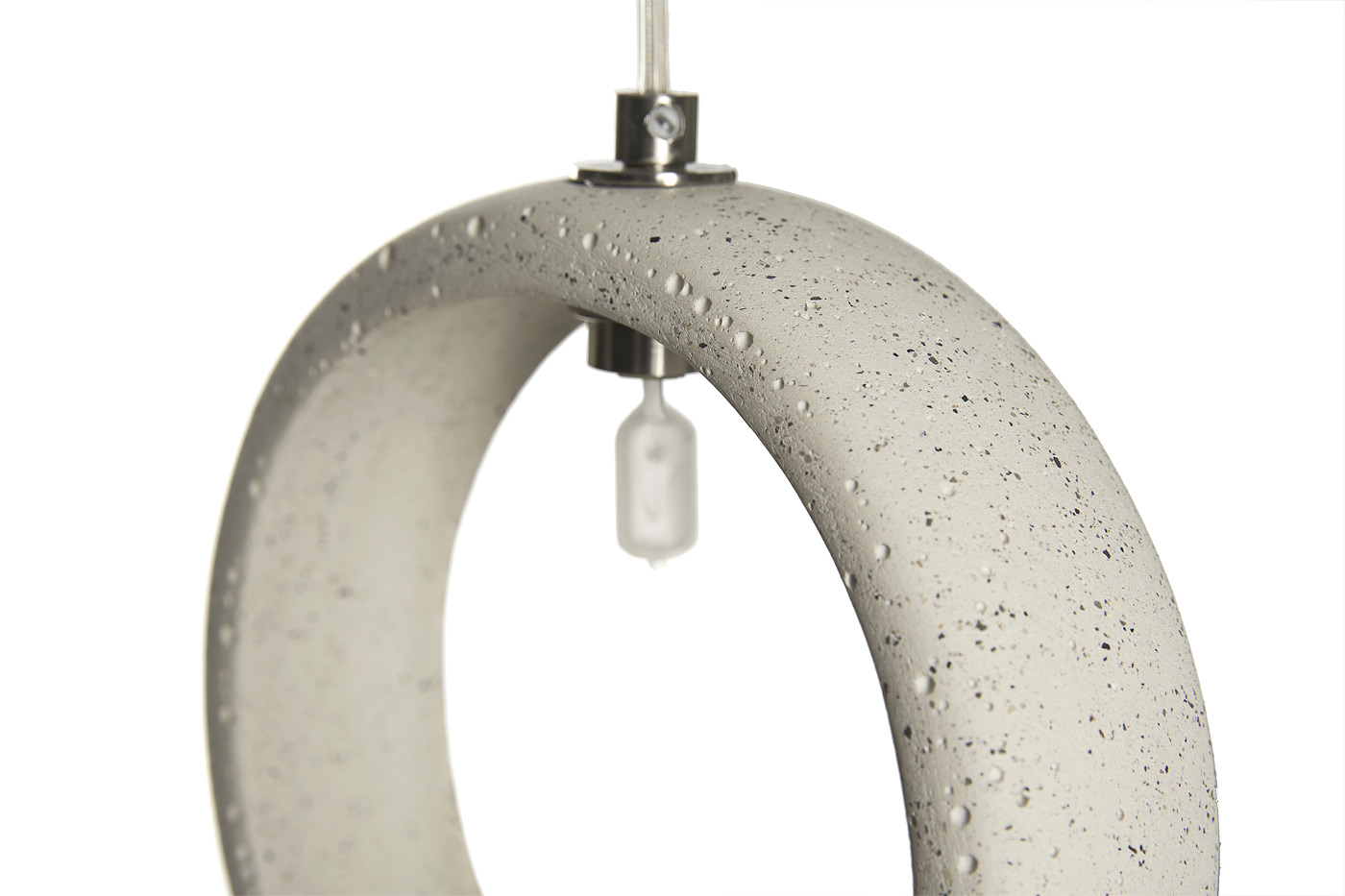 Bild 9: „Elfenbein-Sand“ Ring-Hängeleuchte aus Beton: „Elfenbein-Sand“