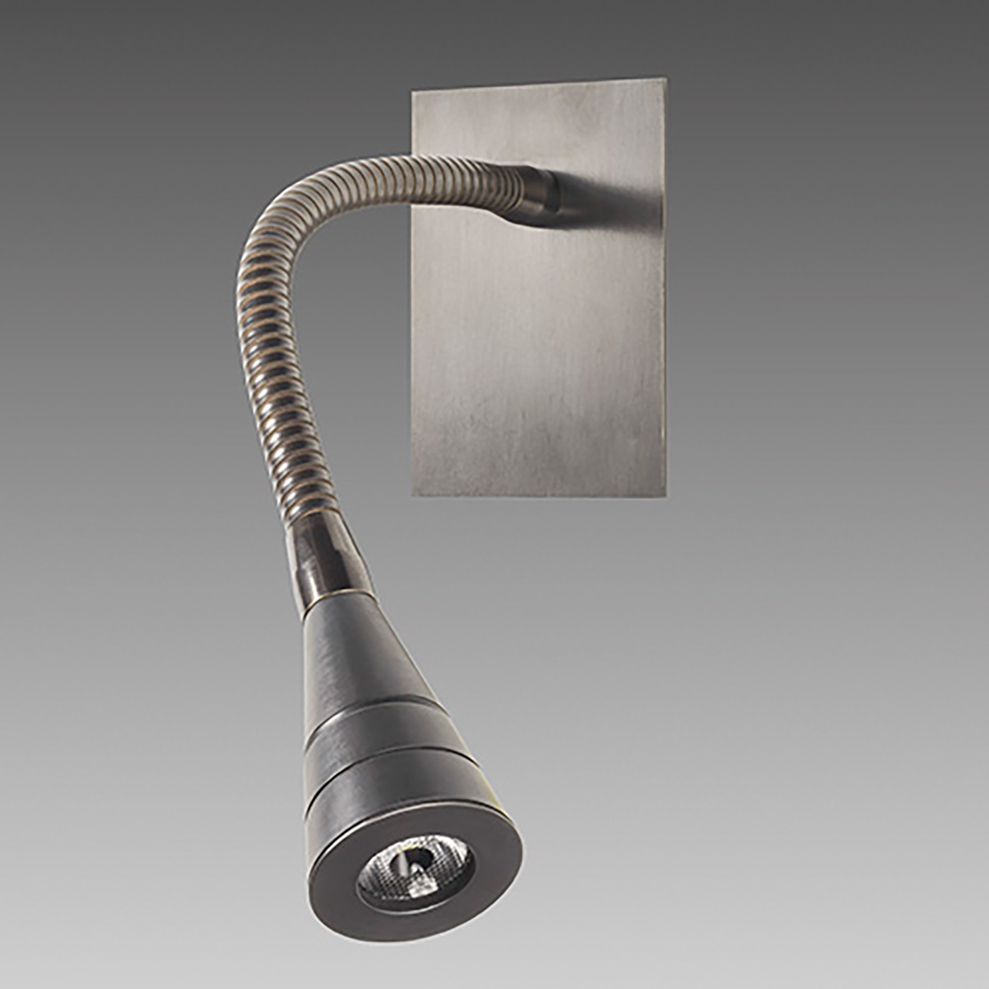Flexible Bedside Reading Wall Lamp for Flush Mounting AL40: Das Modell ohne Schalter in schwarz patiniert.