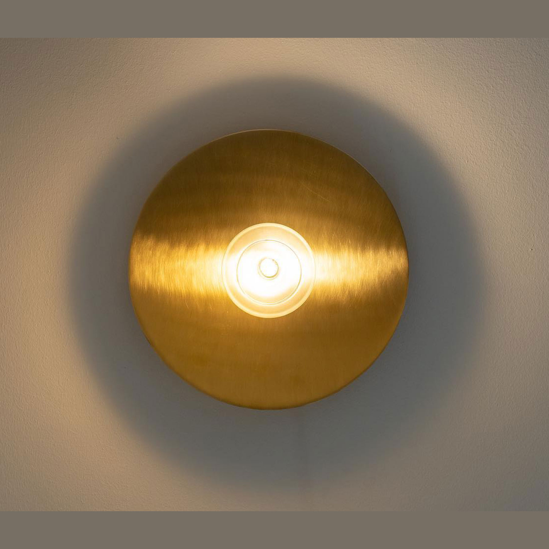 Scheiben-Wandleuchte DISHY, Design in Messing und Glas, Fig. 5