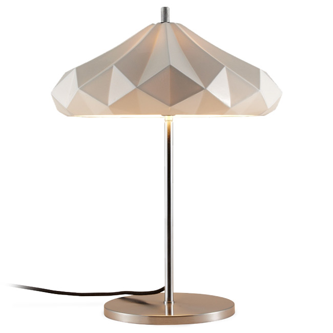 Exclusive table lamp with translucent geometric porcelain shade