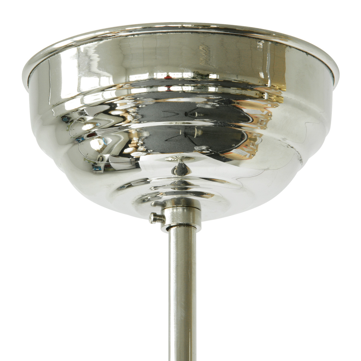 Rohr-Pendelleuchte mit spitzem Art déco-Opalglas: Der Baldachin, hier in Messing glänzend vernickelt