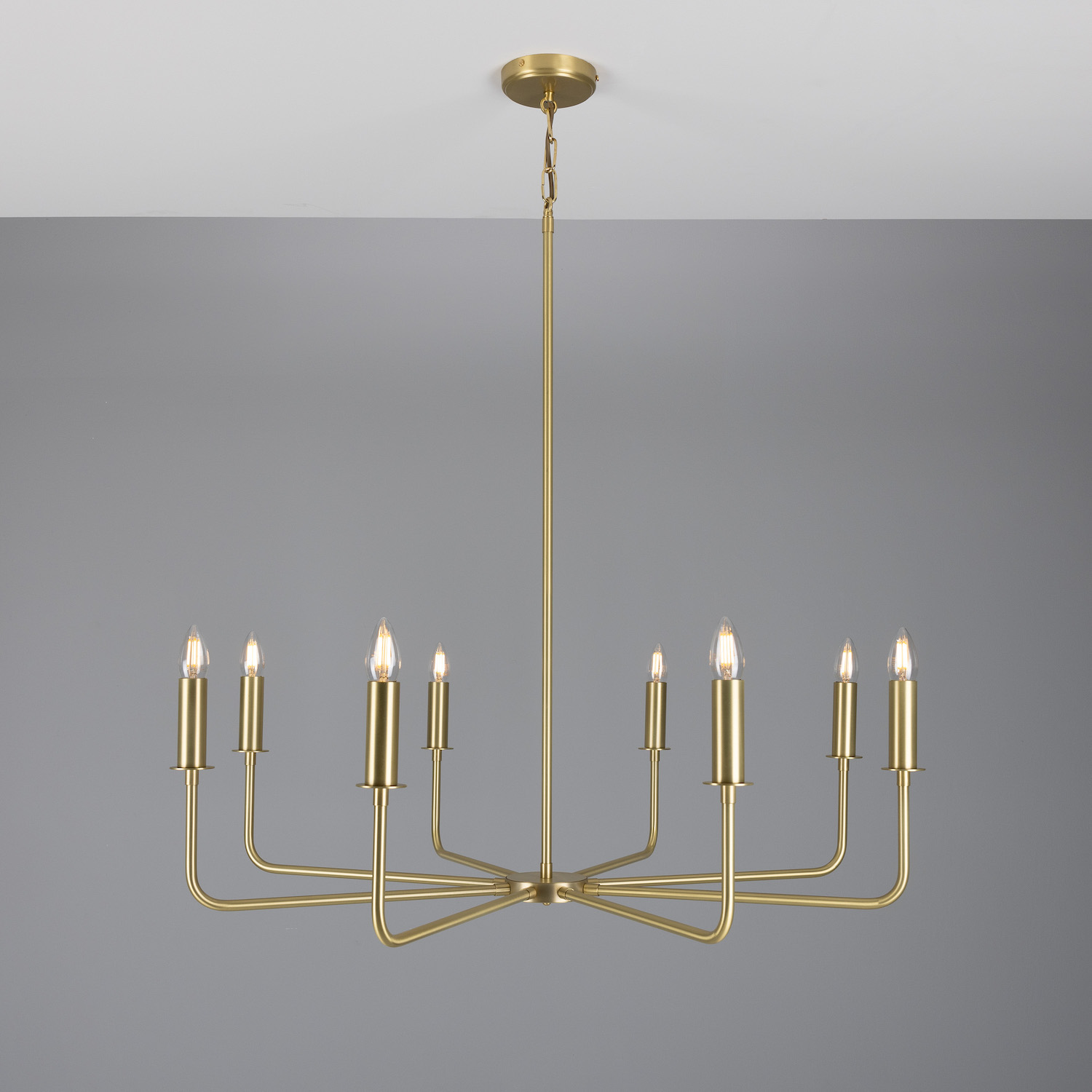 Modern Eight-Light Chandelier: Messing satiniert