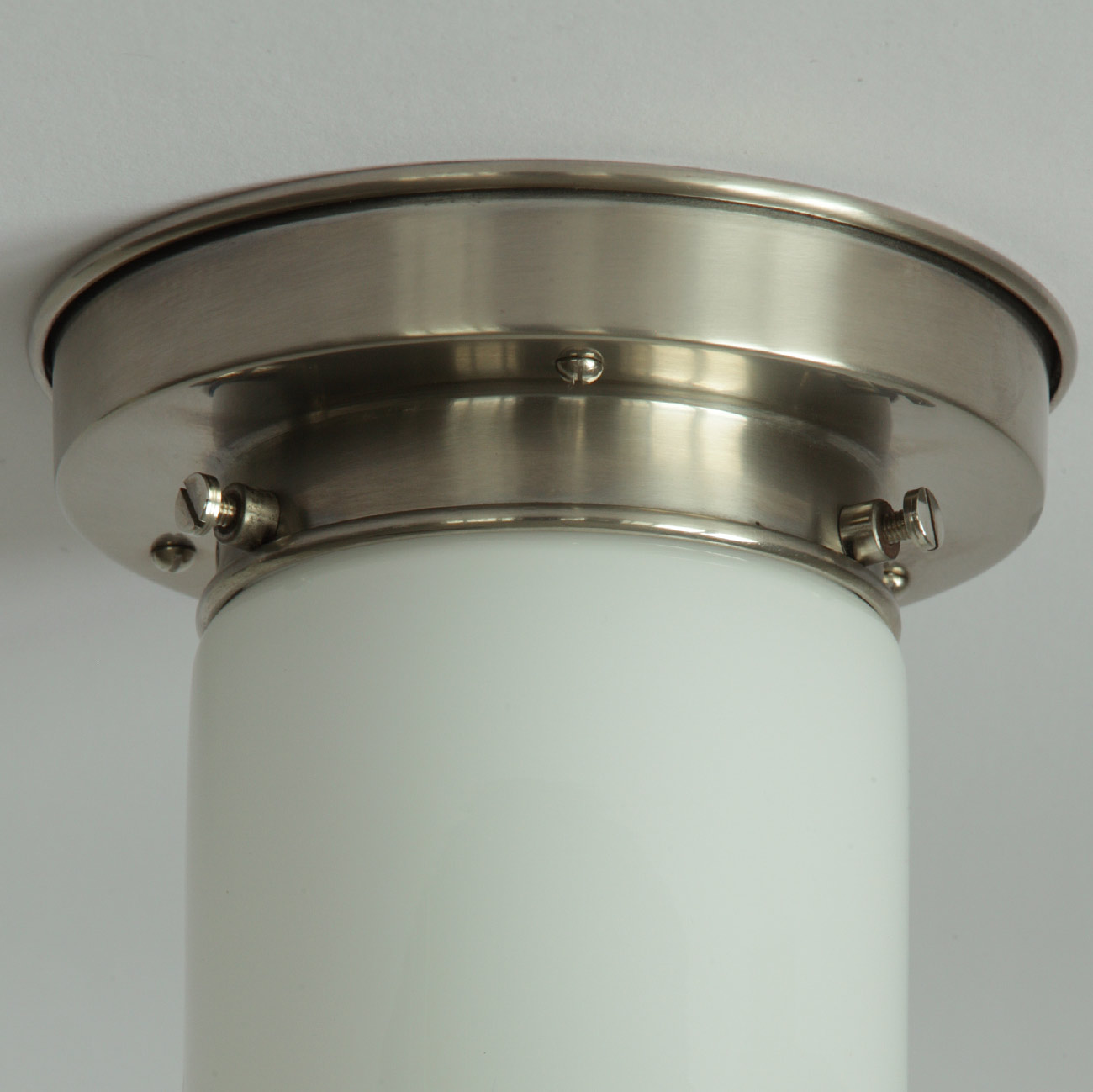 Sehr kleine Deckenleuchte mit Zylinder-Opalglas, Ø 9 cm, Bild 5