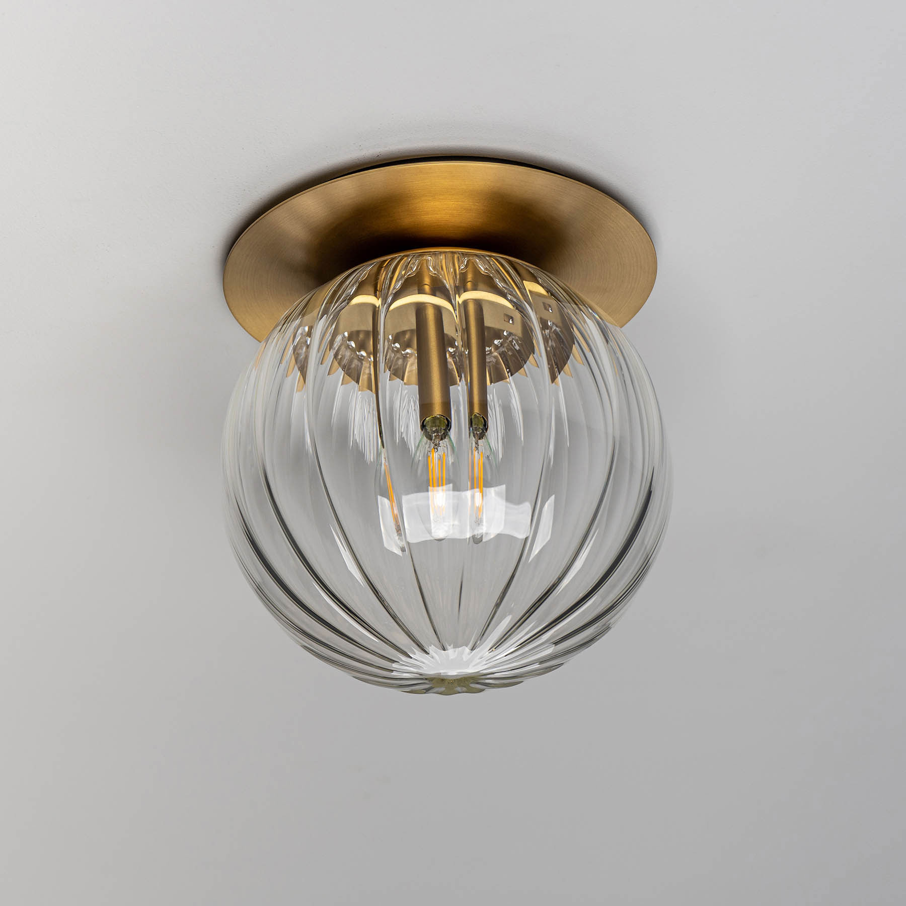 Glaskugel-Deckenleuchte PULSAR mit extraflacher Design-Halterung, ร 15