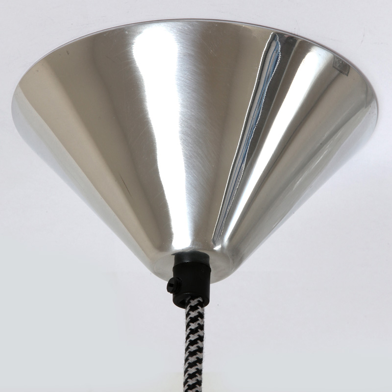 Einstellbare Fabrik-Hängelampe aus England STIRRUP: Der kegelförmige Baldachin, hier vom Aluminium-Modell (Ø 13 cm)