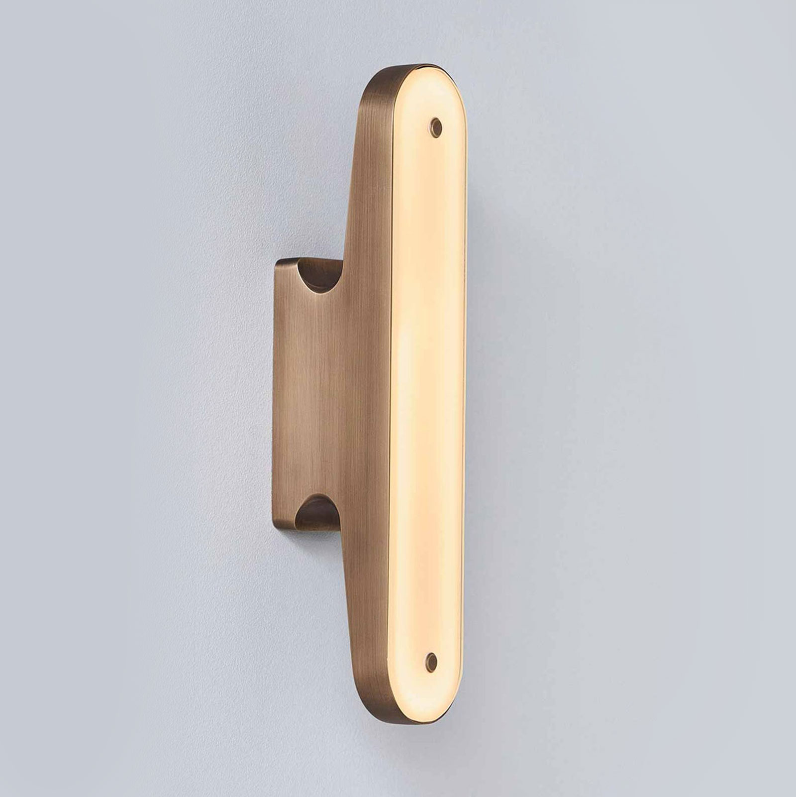 Nautische Bronzeguss-Wandleuchte CLEAT für Bad und Spiegel Nautische Bronzeguss-Wandleuchte CLEAT für Bad und Spiegel