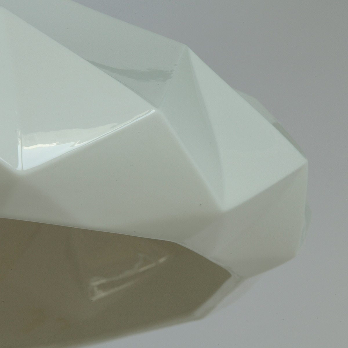 Große Facetten-Hängeleuchten aus Porzellan HATTON 4 & 5, Bild 2 Große Facetten-Hängeleuchten aus Porzellan HATTON 4 & 5, Bild 2