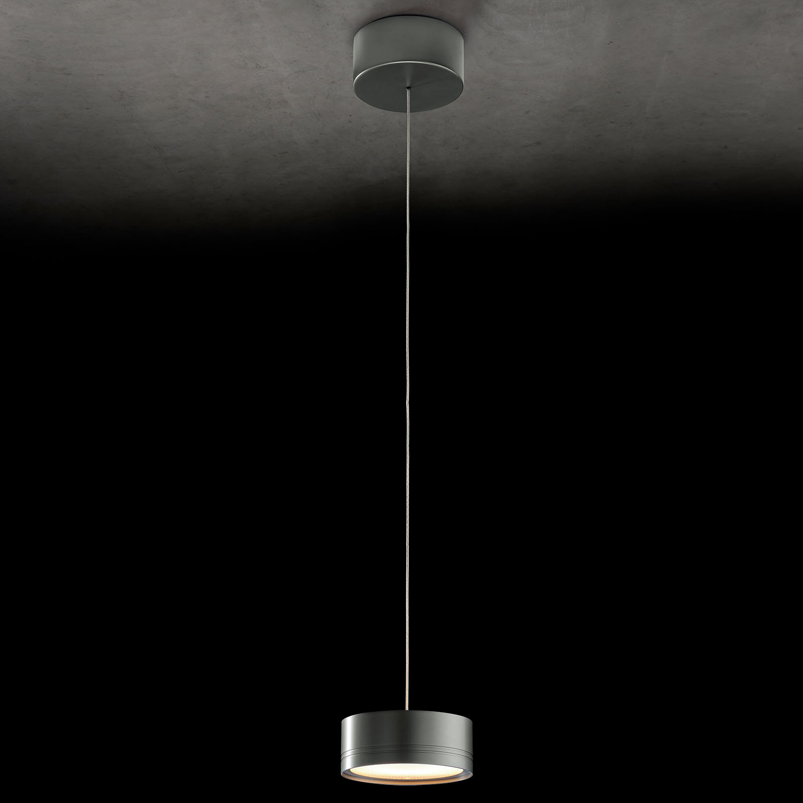 Fig. 4: Oberfläche Platin Modern Up/Down Pendant FAVOR with High-End LED Technology: Oberfläche Platin