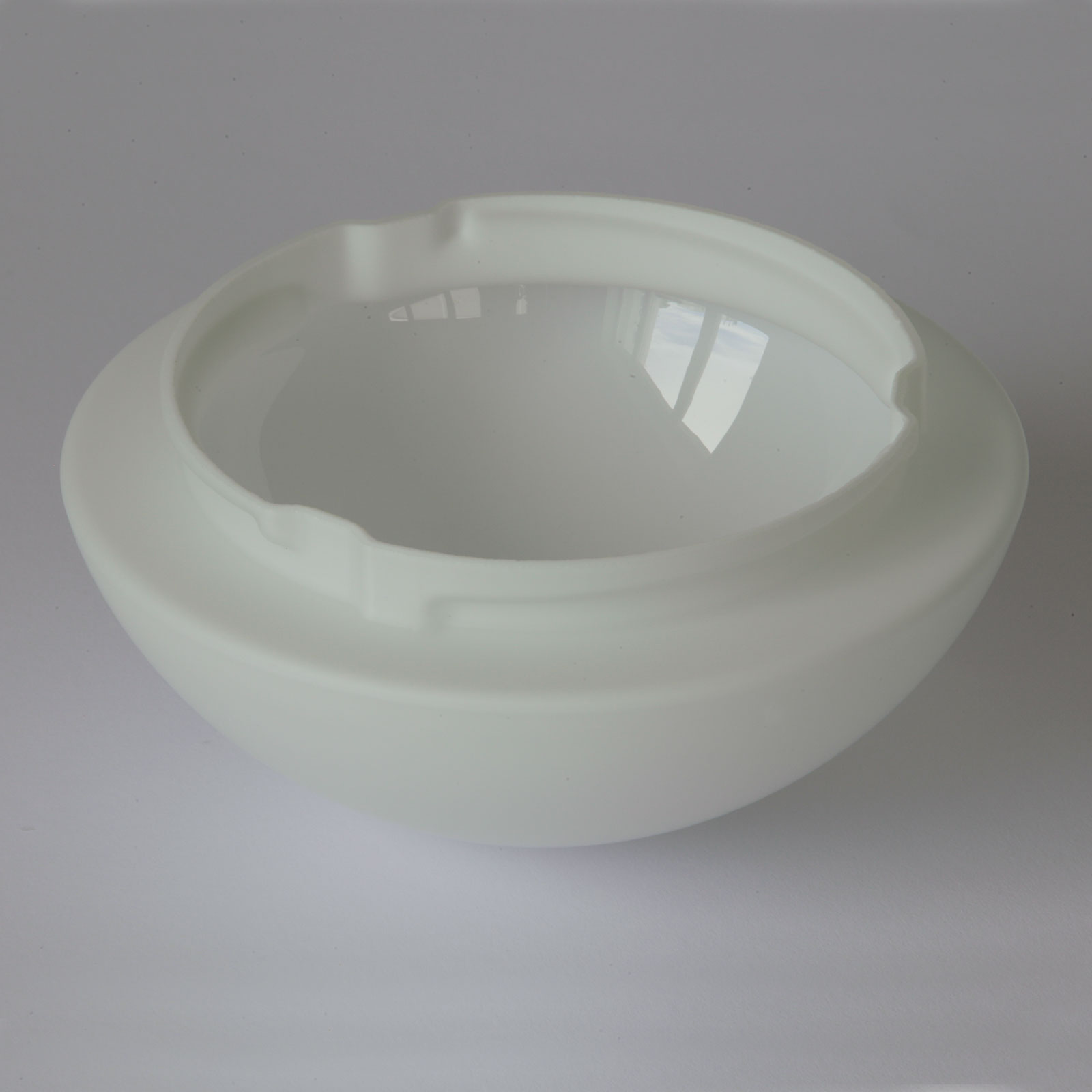 Funktionale Opalglas-Deckenleuchte AURORA LED, Ø 20–60 cm: Außen samtig-mattiertes Triplex-Opalglas, Ø 20 cm mit Bajonetthalterung