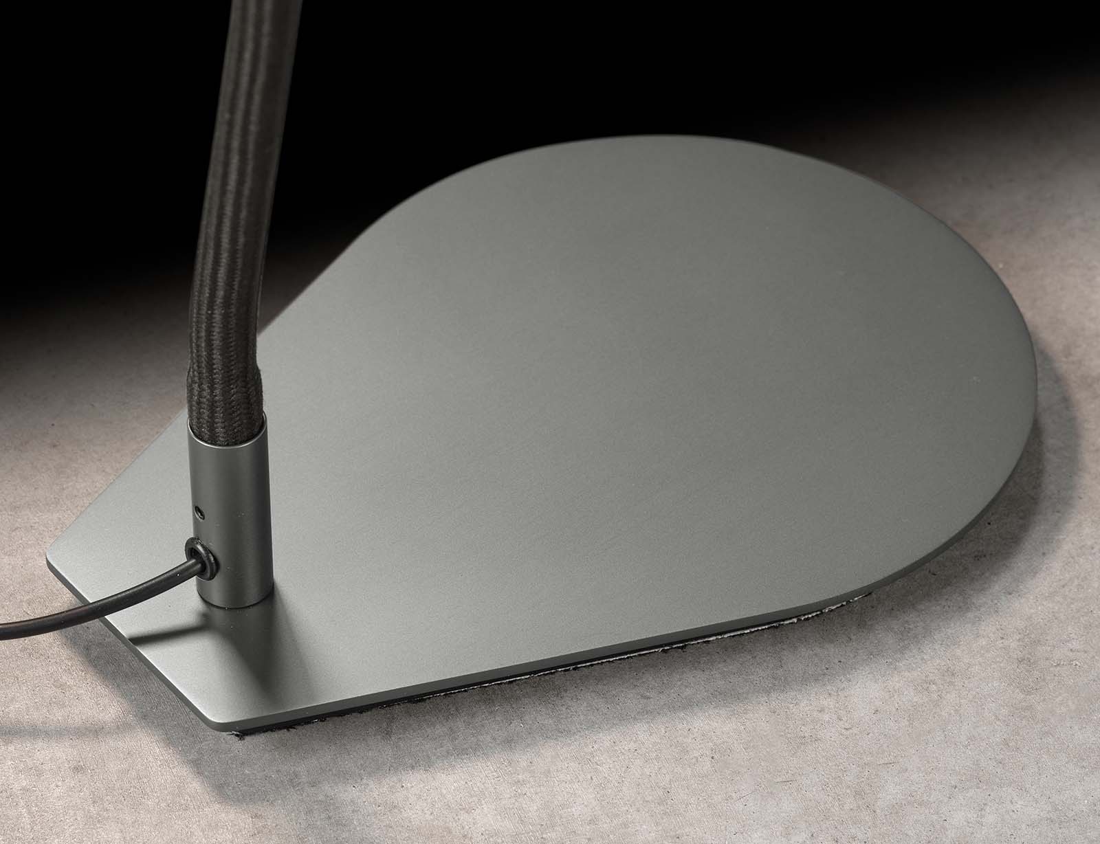 Helle Tischleuchte mit Flex-Arm TYPE T, Bild 10 Helle Tischleuchte mit Flex-Arm TYPE T, Bild 10