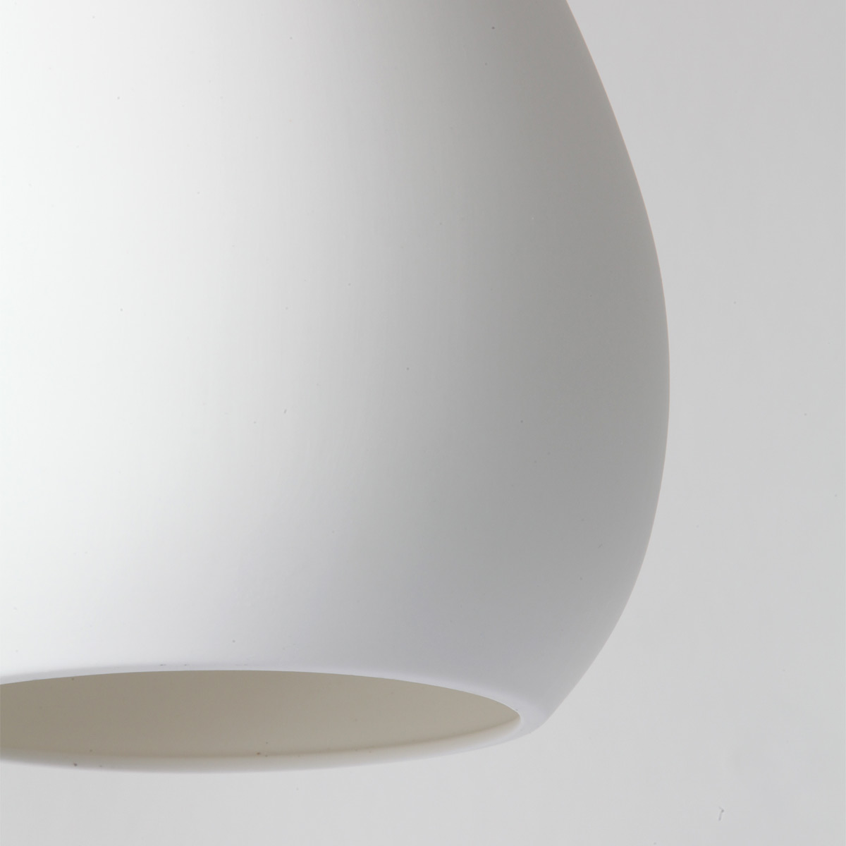 Große Tropfen-Pendelleuchte aus durchscheinendem Porzellan, Bild 7 Große Tropfen-Pendelleuchte aus durchscheinendem Porzellan, Bild 7