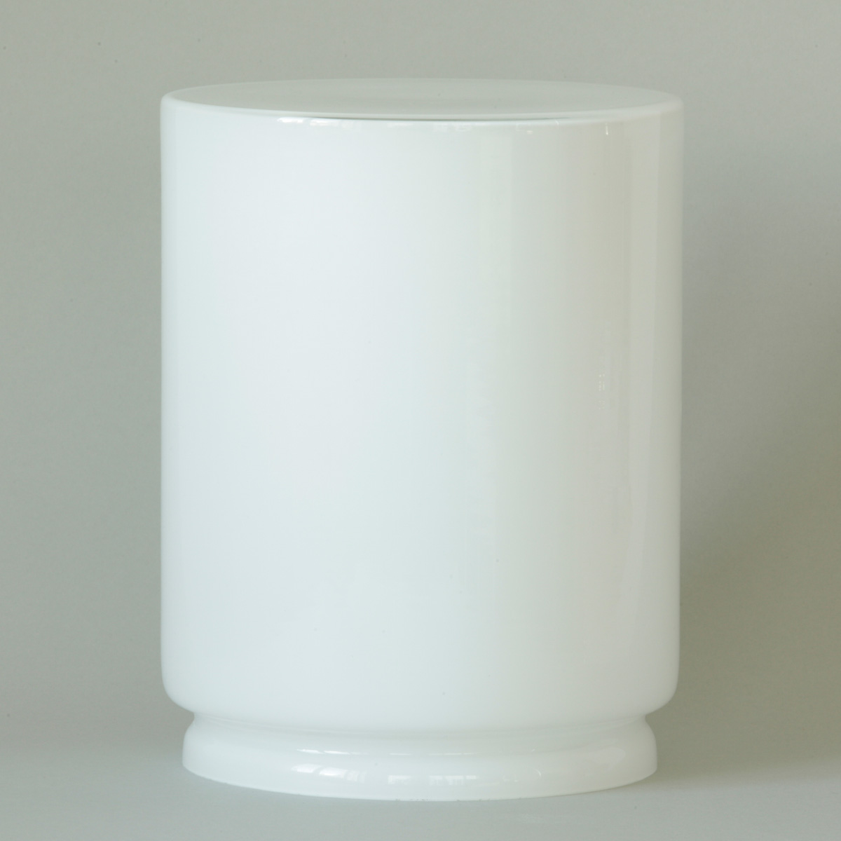 Wandleuchte mit abgehängtem kurzen weißen Zylinderglas: Art déco-Glas
