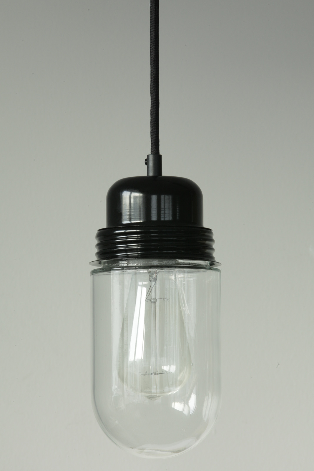 BRÜGGEN Einfache Hängeleuchte mit Schraubglas: Einfache Schraubglas-Hängeleuchte, Aufhängung am schwarzen Textil-Kabel