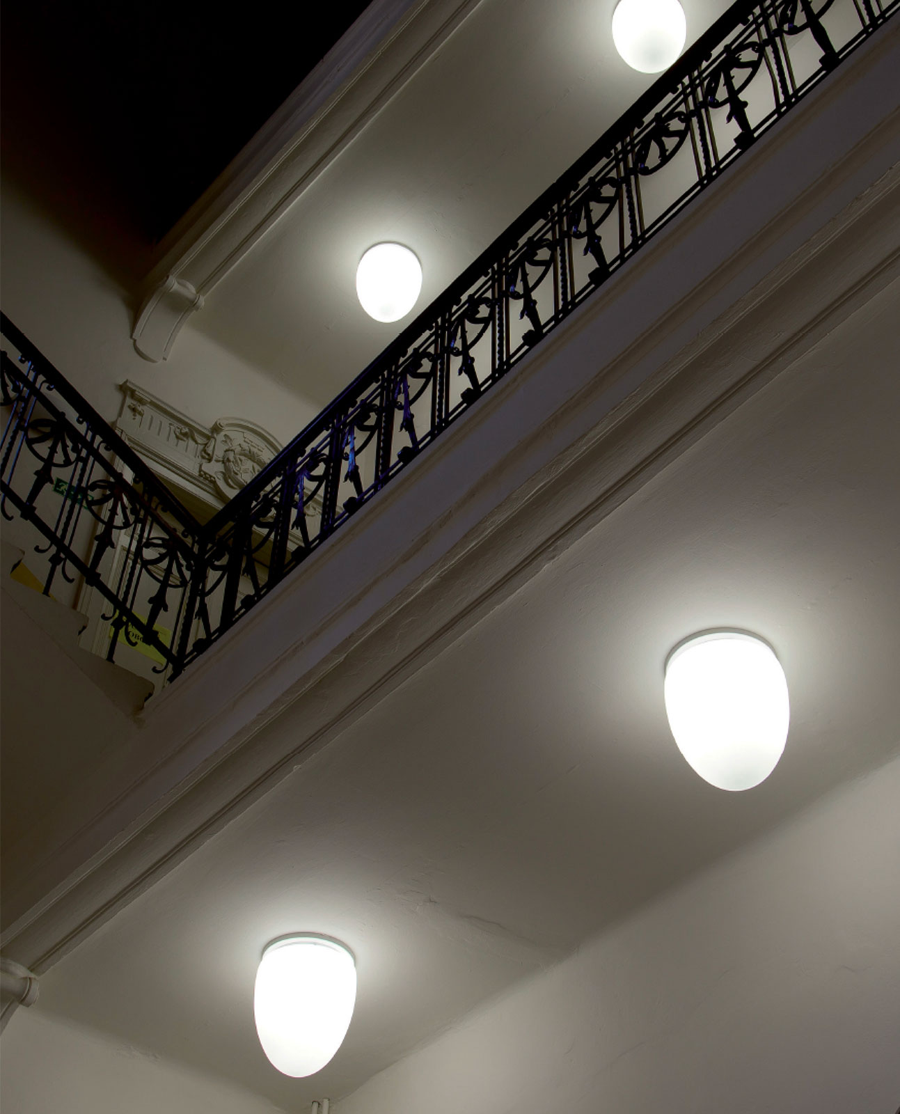 Elegante Grundbeleuchtung: Deckenleuchte MIRIA mit Opalglas-Schirm Ø 35 cm: Ideal als Deckenleuchte im Treppenhaus