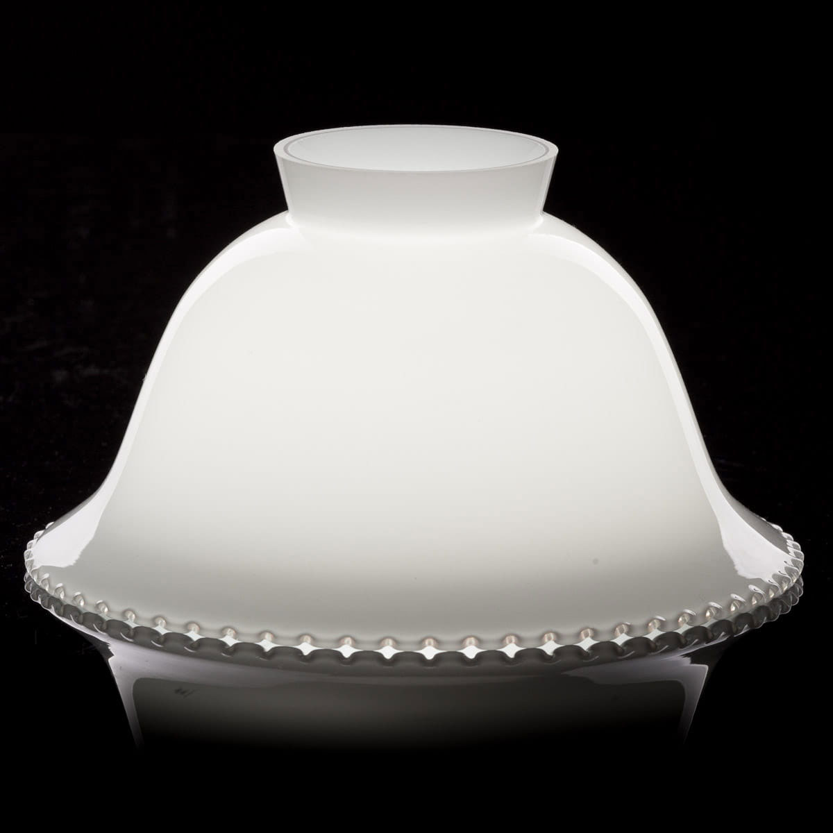 Ausleger-Tischleuchte aus Messing mit charmant plissiertem Glasschirm, Bild 5