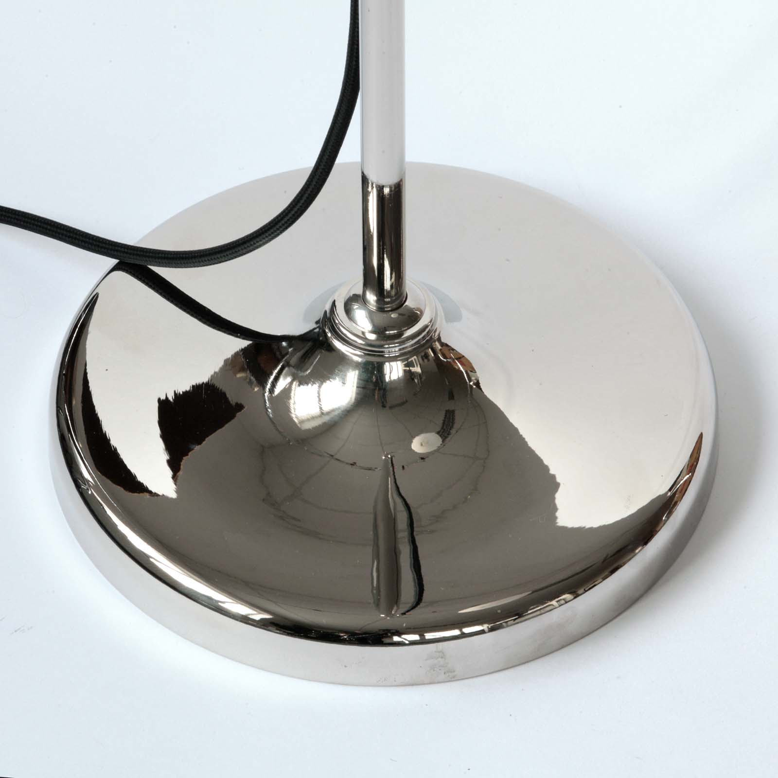 Fig. 7: Glänzend vernickelt Nostalgic Floor Lamp With Glass Shade on Ornate Arched Brass Arm: Glänzend vernickelt